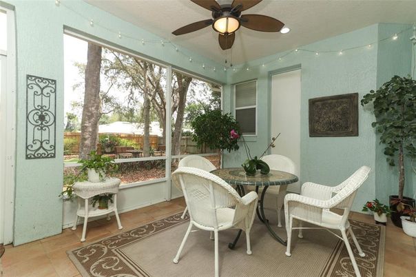 Interior, Recessed Lighting, Sun Room