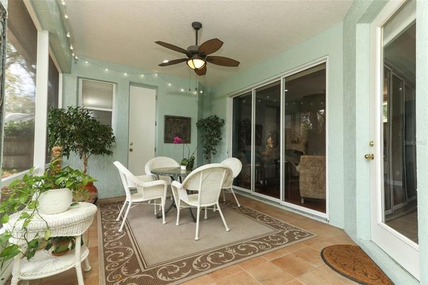 Dining room, Interior