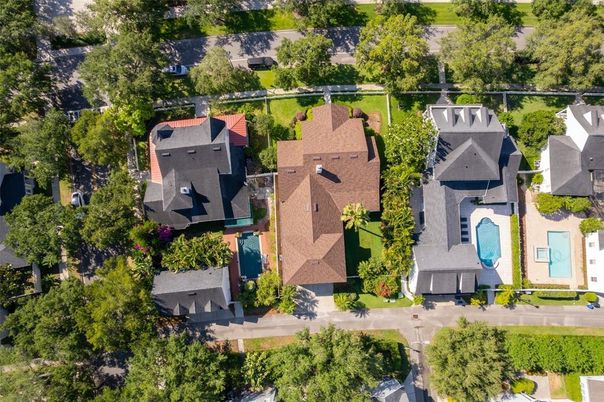 Exterior, Drone