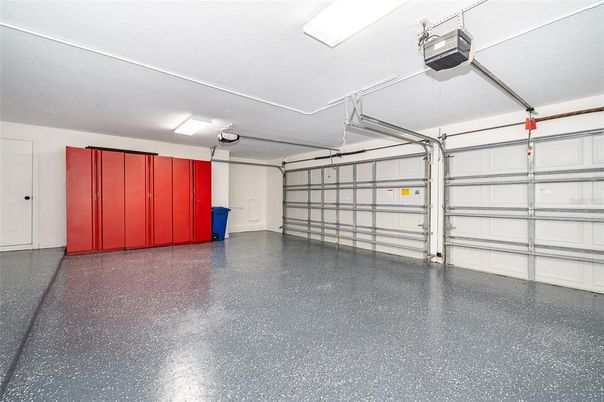 Garage, Interior