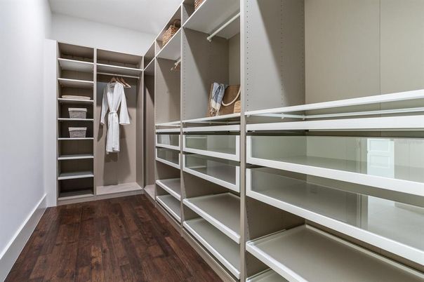 Interior, Walk-in Closets, Wood Texture Flooring
