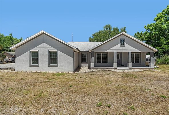 Backyard, Exterior, Facade, Ranch