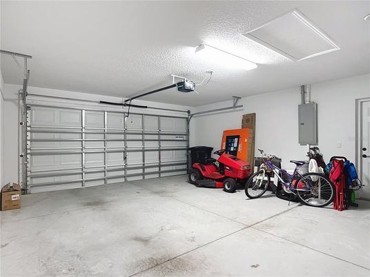 Garage, Interior