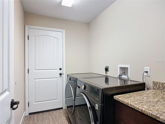 Interior, Washer, Wood Texture Flooring