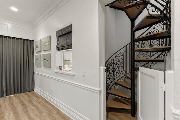 Interior, Recessed Lighting, Wood Texture Flooring