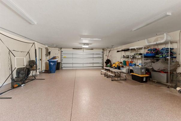 Garage, Interior