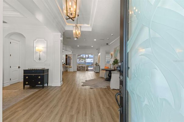 Interior, Pendant Lights, Recessed Lighting, Wood Texture Flooring