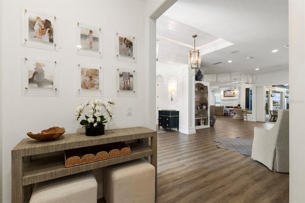 Dining room, Interior, Kitchen, Pendant Lights, Recessed Lighting, Wood Texture Flooring