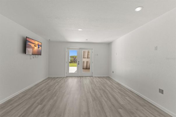 Empty room, Interior, Recessed Lighting, Wood Texture Flooring