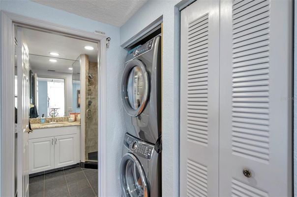 Interior, Recessed Lighting, Utility Closets, Washer