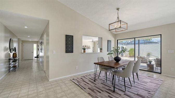 Dining room, Interior, Pendant Lights, Recessed Lighting