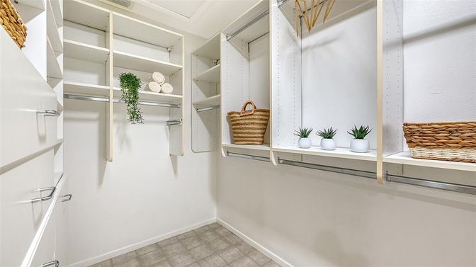 Interior, Walk-in Closets