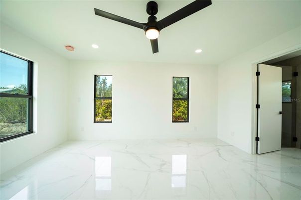 Empty room, Interior, Marble, Recessed Lighting