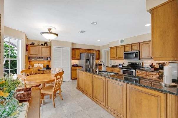 Dining room, Interior, Kitchen, Recessed Lighting, Stainless Steel Appliances