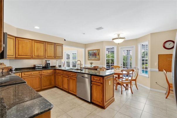 Dining room, Interior, Kitchen, Recessed Lighting