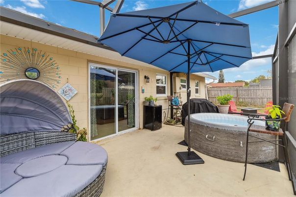 Exterior, Glass Ceilings, Pool, Sun Room