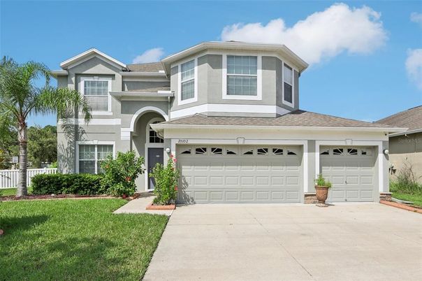 Attached, Exterior, Facade, American Craftsman