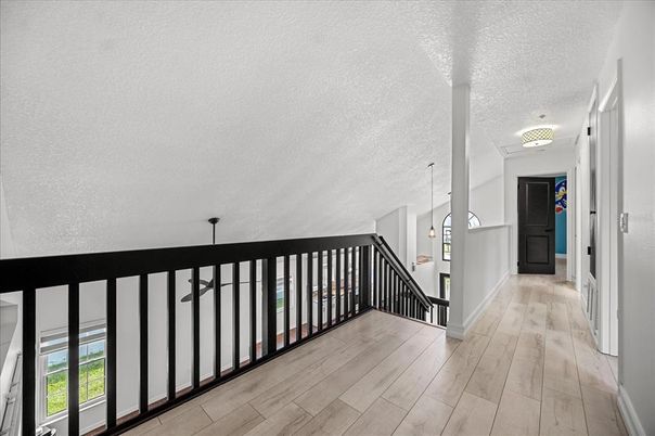 Interior, Pendant Lights, Wood Texture Flooring