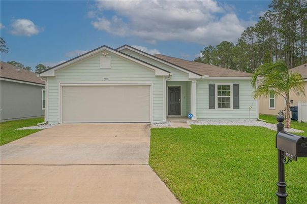 Attached, Exterior, Facade, Ranch