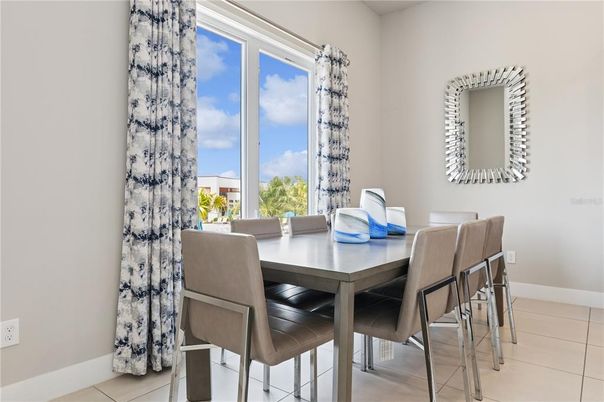 Dining room, Interior