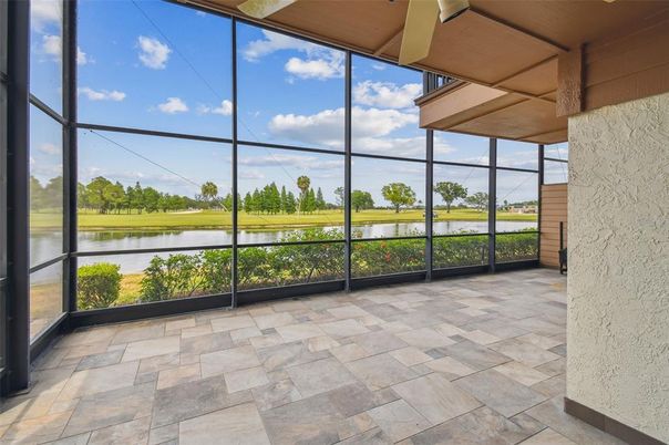 Interior, Sun Room, Water