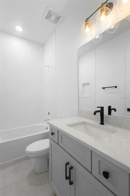 Bathroom, Interior, Recessed Lighting