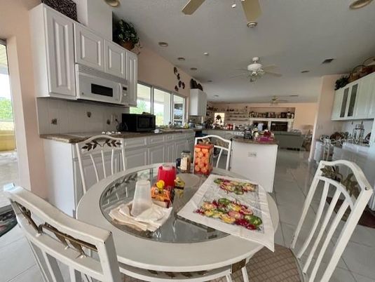Dining room, Interior, Kitchen, Recessed Lighting
