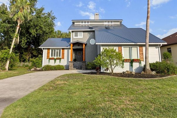 Backyard, Exterior, Facade, Ranch