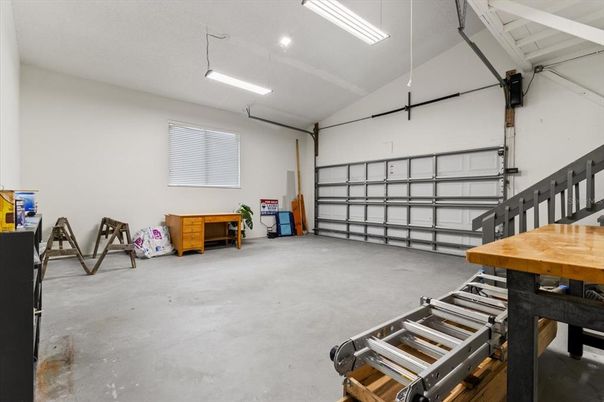 Garage, Interior