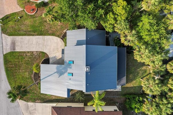Exterior, Drone