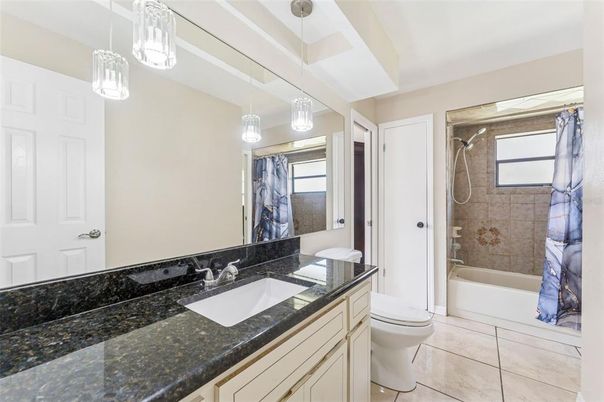 Bathroom, Interior, Pendant Lights