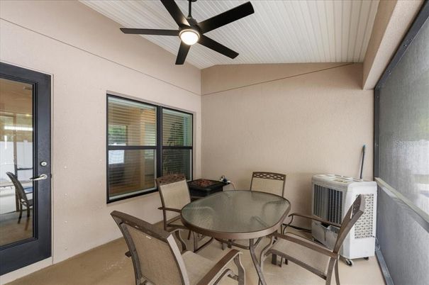 Dining room, Interior