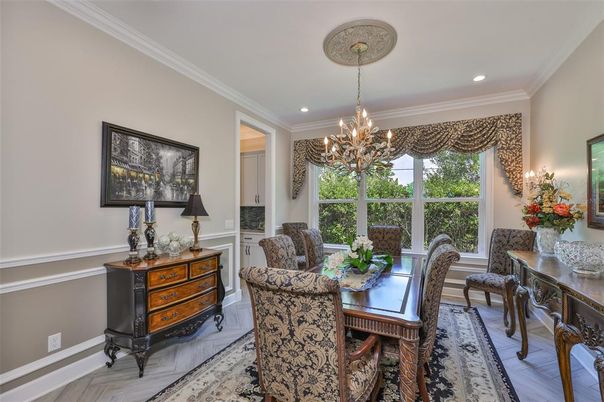 Chandelier, Dining room, Interior, Recessed Lighting, Wood Texture Flooring