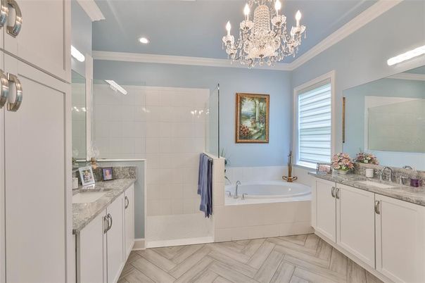 Bathroom, Chandelier, Interior, Recessed Lighting, Wood Texture Flooring