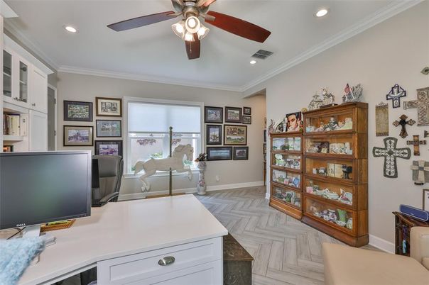 Home Office, Interior, Recessed Lighting, Wood Texture Flooring