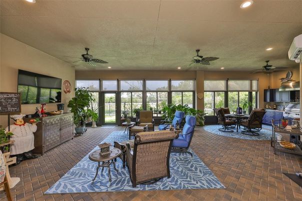 Dining room, Interior, Living room, Recessed Lighting