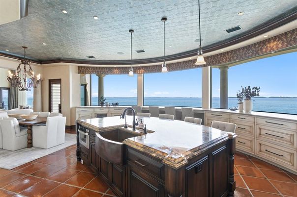 Chandelier, Dining room, Interior, Kitchen, Pendant Lights, Recessed Lighting, Water