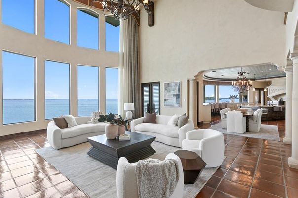 Chandelier, Dining room, Interior, Living room, Water