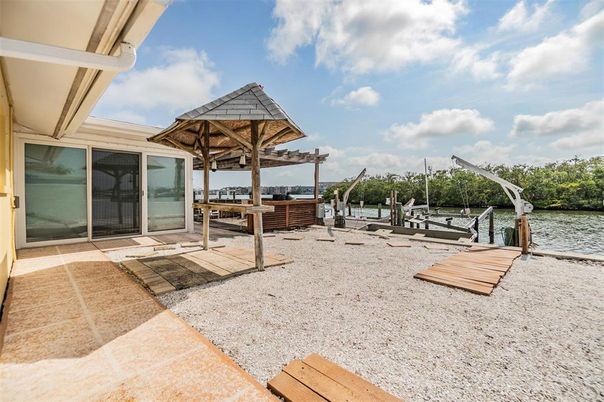 Backyard, Exterior, Lake