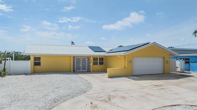 Attached, Exterior, Facade, Solar Panels, Ranch