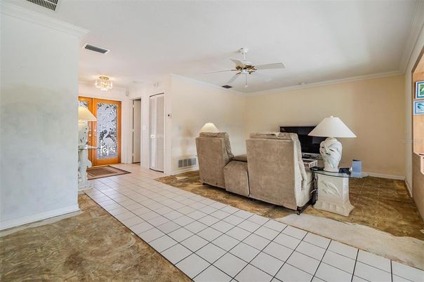 Chandelier, Interior, Living room