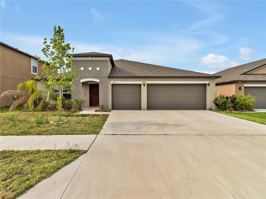 Attached, Exterior, Facade, Ranch