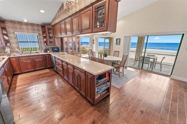 Dining room, Interior, Kitchen, Recessed Lighting, Water, Wood Texture Flooring