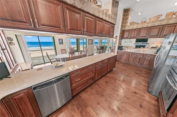 Dining room, Interior, Kitchen, Recessed Lighting, Stainless Steel Appliances, Wood Texture Flooring