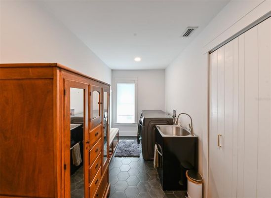 Interior, Recessed Lighting, Washer