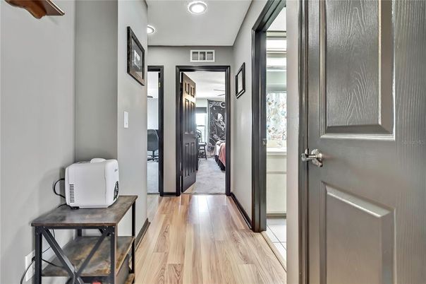 Interior, Recessed Lighting, Wood Texture Flooring