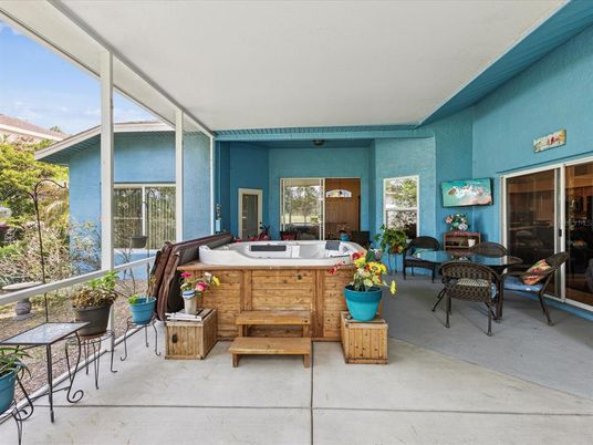 Hot Tub, Interior, Sun Room