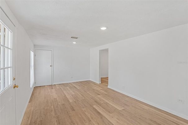 Empty room, Interior, Recessed Lighting, Wood Texture Flooring