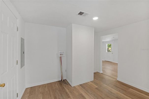 Empty room, Interior, Recessed Lighting, Wood Texture Flooring