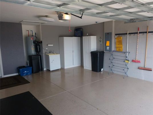 Garage, Interior, Washer